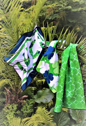 DEVANT  Green Shamrocks Towel