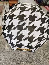Loudmouth Regenschirm mit UV-Schutz schwarz-weiß